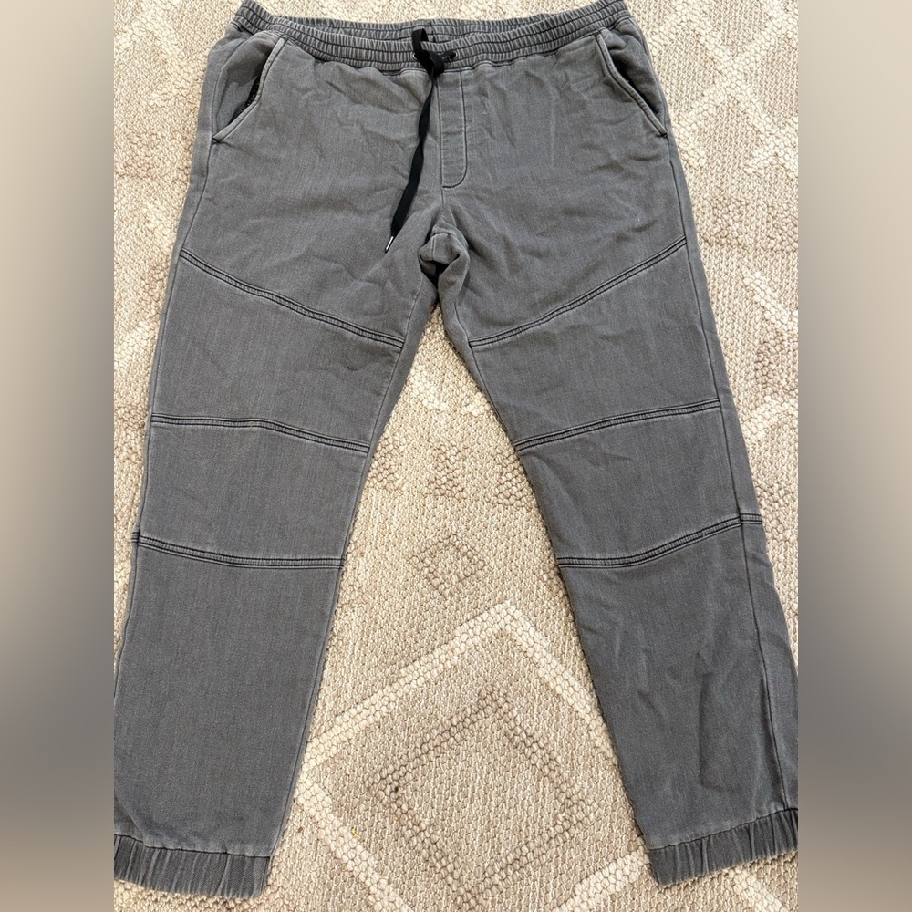 Banana Republic Gray Cargo Pants with Segmented Design